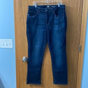 “5/$20” Lee Riders midrise straight leg jeans size 16M